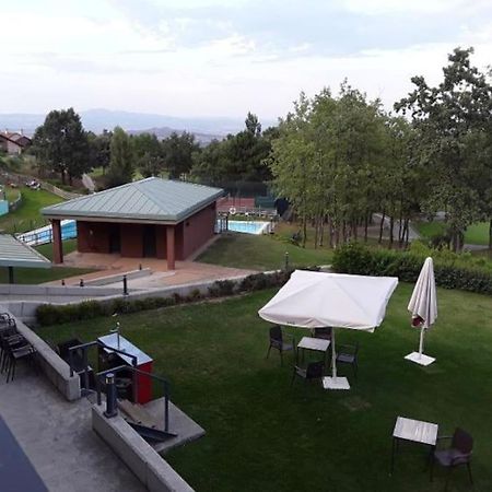 Duplex De Montana En Campo De Golf Apartment Sojuela Bagian luar foto