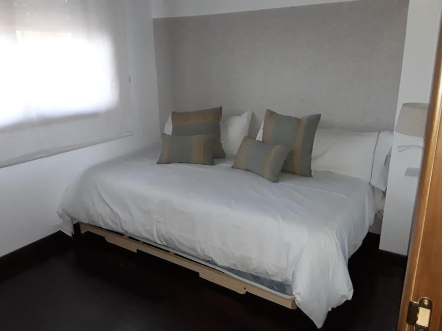 Duplex De Montana En Campo De Golf Apartment Sojuela Bagian luar foto